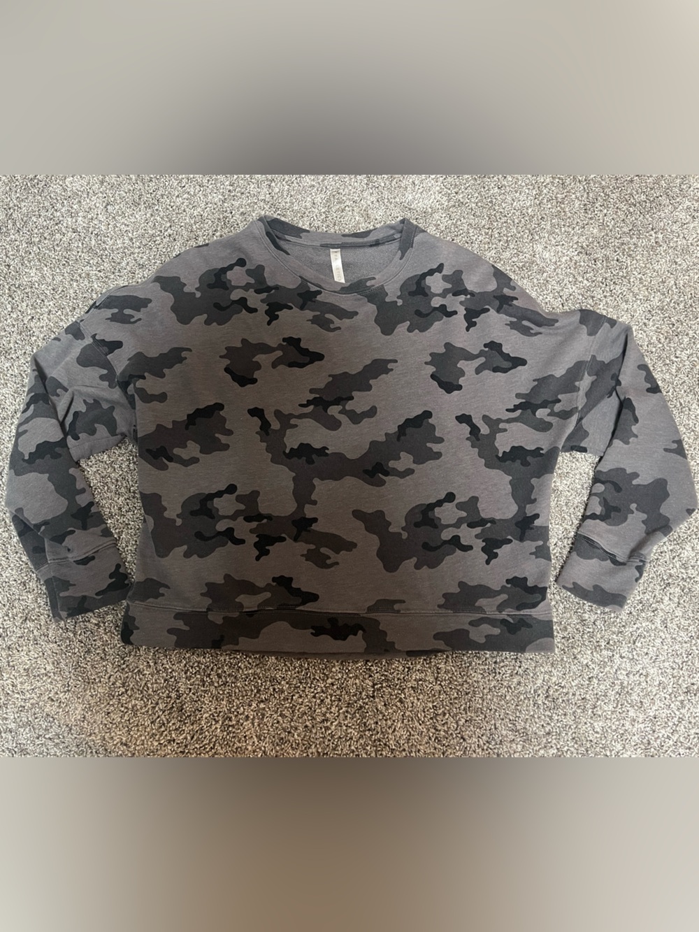 Fabletics Gray & Black Camo Pullover Sweatshirt
